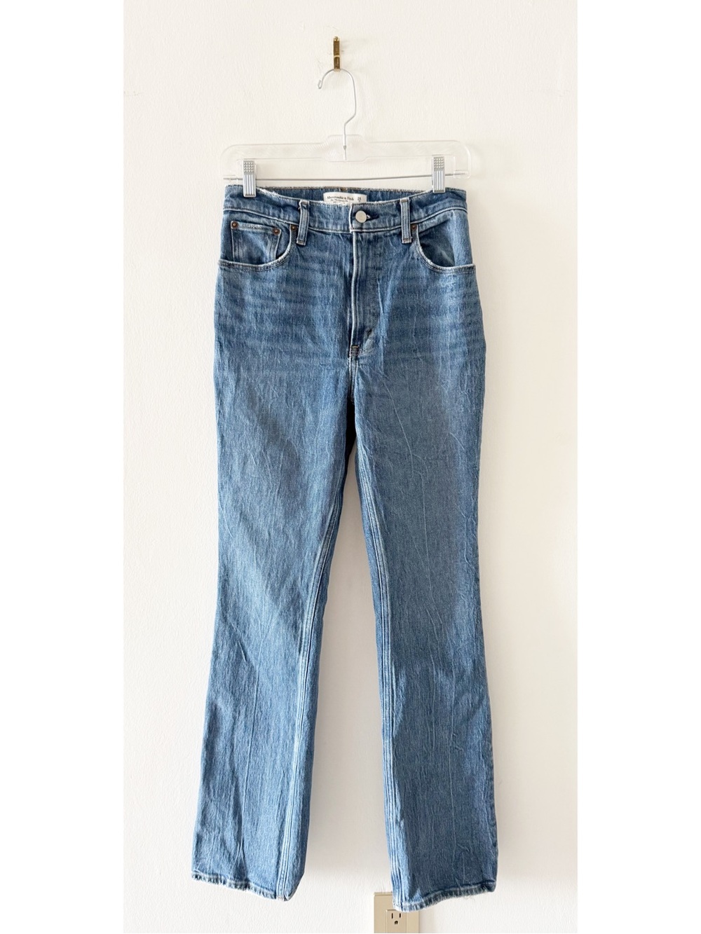 Abercrombie & Fitch The '70s Vintage Flare Ultra High Rise Jeans Size 26 / 2 Reg